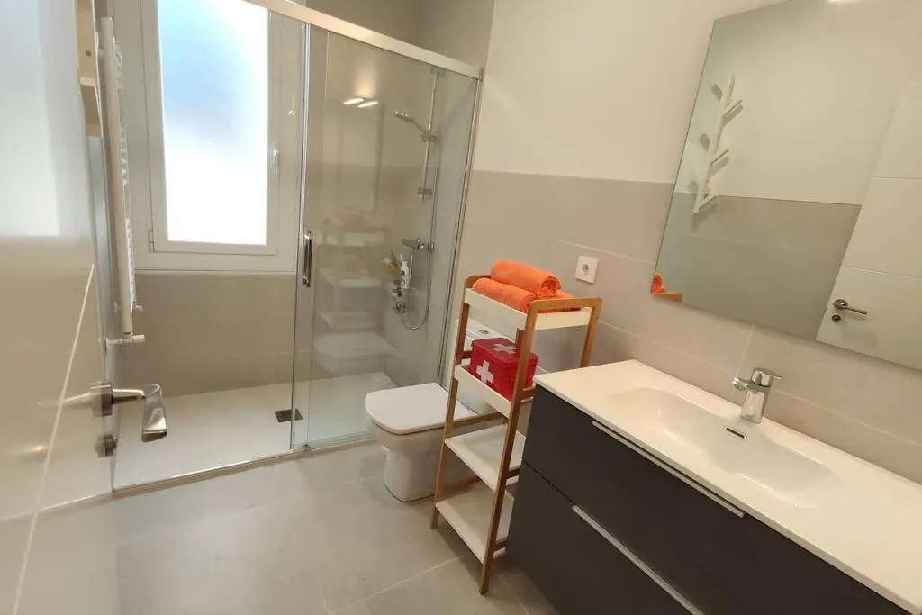 Apartamento Acogedor, céntrico y amplio apartamento! Pamplona Inn 1